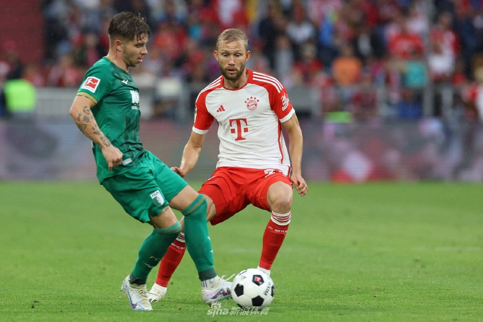 借出色的配 借出色的配