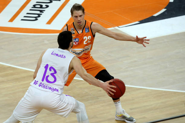 两队豪赌的 两队豪赌的