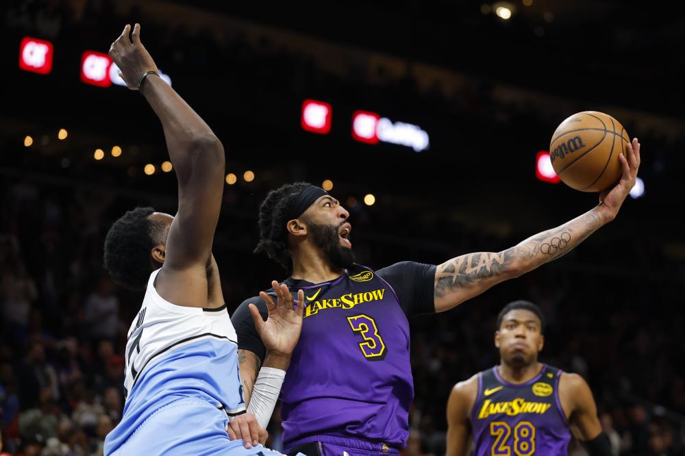 轻球员并改 轻球员并改